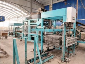 Automatický podávač dosiek