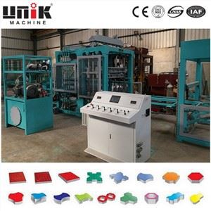 Automatický stroj na výrobu tehál