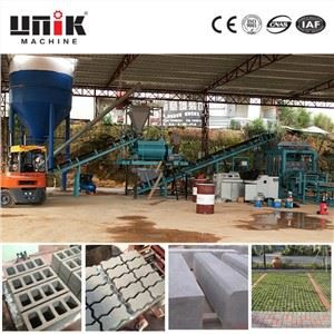 Stroj na výrobu betónových dutých blokov